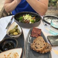 Kale starter and bread dips  at Cal Reiet's Table in Mallorca