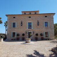 The beautiful yet modest hotel/ yogaretreat/ restaurant Cal Reiet in Santanyi at Cal Reiet's Table in Mallorca