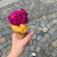 Dragonfruit + mango at Božský Kopeček - Moravské Náměstí in Brno