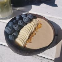 Peanut butter bowl at Nalu Bowls in Ericeira