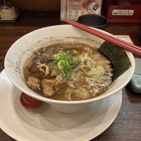 Regular garlic ramen - 1400 Yen  at Kyushu Jangara Ramen - Harajuku in Tokyo