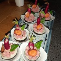 Beetroot houmous and raddish at Annadata in Saint-malo