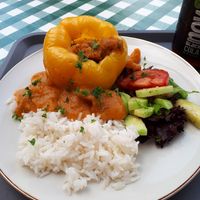 Gefüllte Paprika vegan at Genusscelle in Celle