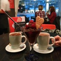 Rotkäppchenbecher- vegan at Eiscafe Venezia in Dresden