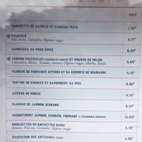 Menu summer 17 - tapas options (green dot = vegan) at Le Sarah B in Vannes