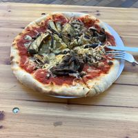 Vegane Pizza mit Aubergine und Zucchini   at Pizzateca da Tonis in Flensburg