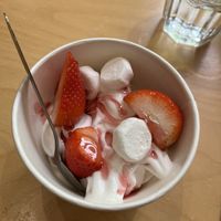 Eton mess ice cream  at Cafe Thrive in Southampton