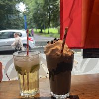 Oreo milkshake and watermelon ice tea  at Cafe Thrive in Southampton