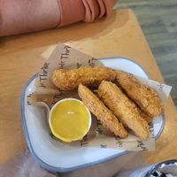 Tenders with honey mustard at Cafe Thrive in Southampton