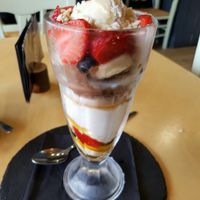 refined sugar free sundae at Cafe Thrive in Southampton