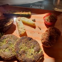 burger di verdure con verdure gratinate e due polpette di legumi at Passatelli in Ravenna