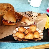 Purple edgy, chilli cheese nuggets, fries at Swing Kitchen - Kaiserfeldgasse in Graz