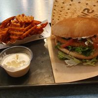 Vienna Burger and sweet potato fries W drink and Mayo dip, €10 at Swing Kitchen - Kaiserfeldgasse in Graz