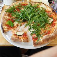 Vegan pizza at Pizzeria Gallus in Bled
