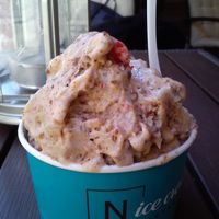 soy milk ginger bread strawberry apple pie at N'Ice Cream Factory in Wroclaw