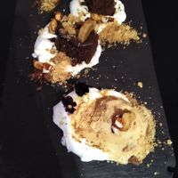 Schokokuchen auf Karameleis at Veginity in Dublin