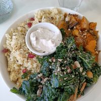 Buddha bowl at Comptoir Veggie in Paris