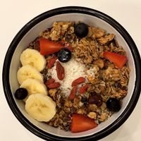 Açaí bowl at Comptoir Veggie in Paris