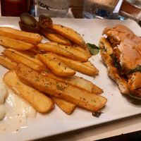 Hamburguesa "carne" desmenuzada at La Cerveseria Clandestina in Barcelona