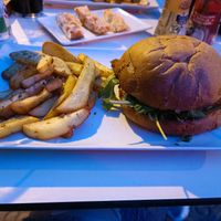 Vegan chicken burger at La Cerveseria Clandestina in Barcelona