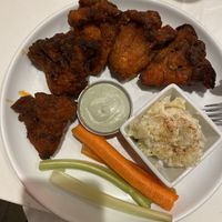 Buffalo wings (muito apimentado)  at P.S. Kitchen in New York City