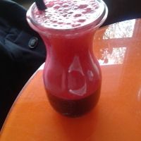 Beetroot, mint and ginger smoothie at Milch&Zucker in Berlin