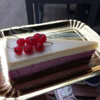 Cake #1 at Love It Raw in Bucharest