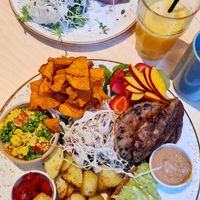 vegan breakfast option at Shake Cafe - Del Corso in Florence