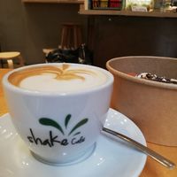 Cappuccino with oat milk at Shake Cafe - Del Corso in Florence