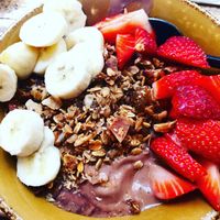 Chocolate smoothie bowl at Shake Cafe - Del Corso in Florence