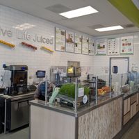 Juices, smoothies, acai bowls and more at Juice It Up in Los Banos