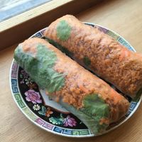 Vegan summer rolls with minced soy at Bananas in Utrecht