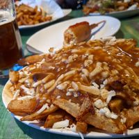 Le pogo est vegan aussi!🤓 at La Banquise in Montreal