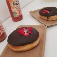 Boston Cream and Chocolate at Blue Vegan Pig Shop in Prague