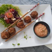 Vegan cheeseballs at Elephant in the Room in Thessaloniki