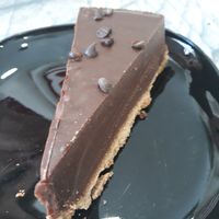 Raw chocolate cheesecake at Elephant in the Room in Thessaloniki