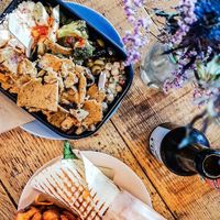 Kebap Box mit 5 Topping und Kebap Rolle mit Wedges at Gustav Grün - Wolbecker Straße in Muenster