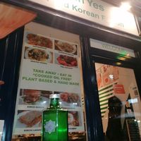 Lovely people 💚 #Veganuary at Vegan Yes in East London