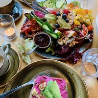 Frühstücksteller für zwei  at Leni Liebt Kaffee in Aachen
