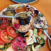 Vegan breakfast for two at Leni Liebt Kaffee in Aachen