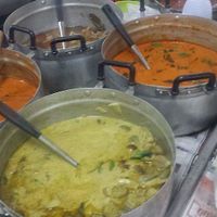 Pots of boiling hot goodness for takeaway at Warorot Market Food Stall in Chiang Mai