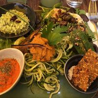 Broccoli risotto, pesto rosso zucchini spaghetti, gazpacho, salad and cashew mozzarella, sunflower seed spread with amazing crackers at Les Baux Jus in Les Baux-de-provence