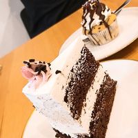 Delicious cake & cupcake at Katzencafe Miezhaus in Bielefeld