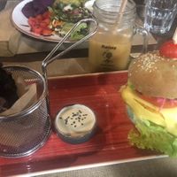 Hamburguer de jaca at Raizes in Quarteira