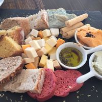 Vegan cheese board at Raizes in Quarteira