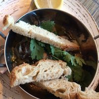 Mushrooms in garlic sauce at Raizes in Quarteira