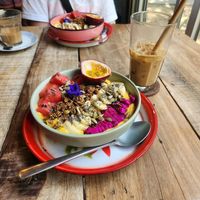 Mango smoothie bowl at Big Bite Home Style Veggie Cafe in Koh Tao