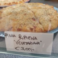Vegan pizza at Pasticciando in Sulmona