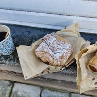 Vegan chocoladekoek en seitan worstenbroodje met paprika at Bakery Frimout in Ghent