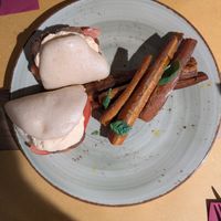 BAO BUNS WITH SEITAN IN VEGAN TUNA SAUCE, SABLE' POTATOES at Soul Kitchen in Genoa